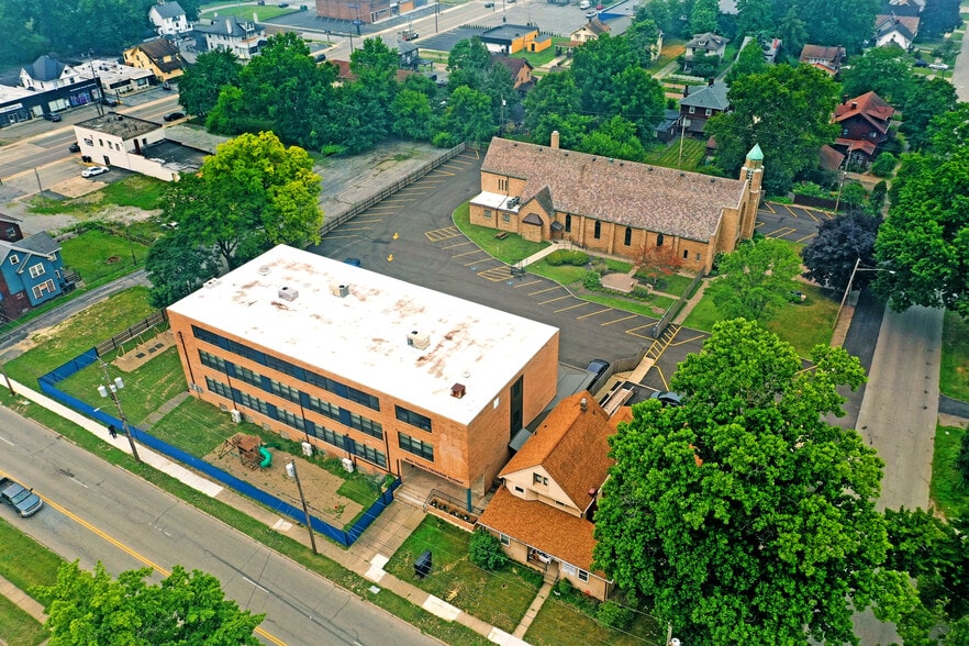 Primary Photo Of 175 B Laird Ave, Warren Schools For Sale