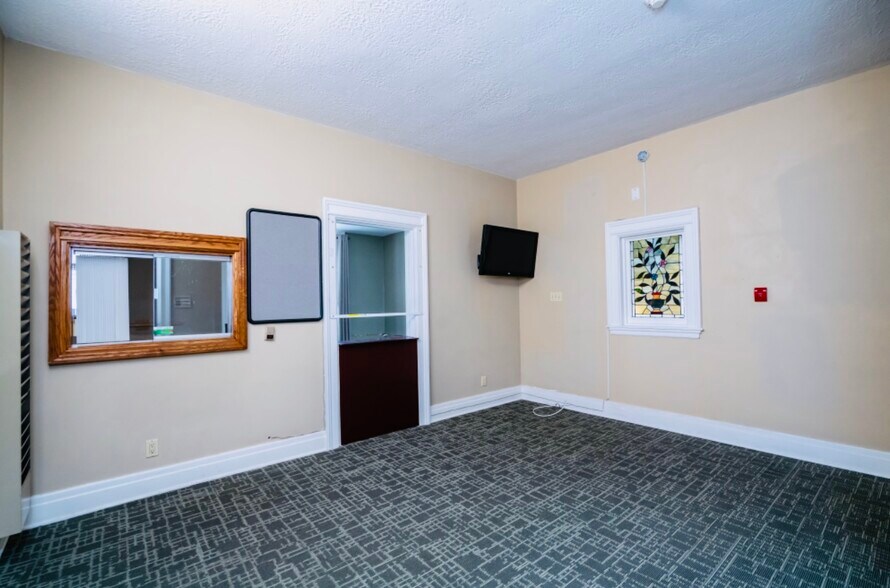 More Photos Of 3911 Main St, Buffalo Medical For Sale