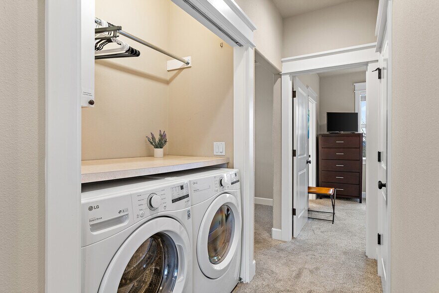 More Photos Of 9414 SE Causey Ave, Happy Valley Apartments For Sale