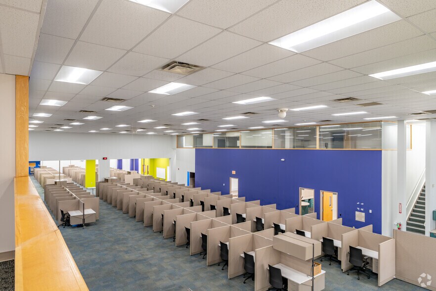 More Photos Of 26 Steele Ave, Arcade Office For Lease