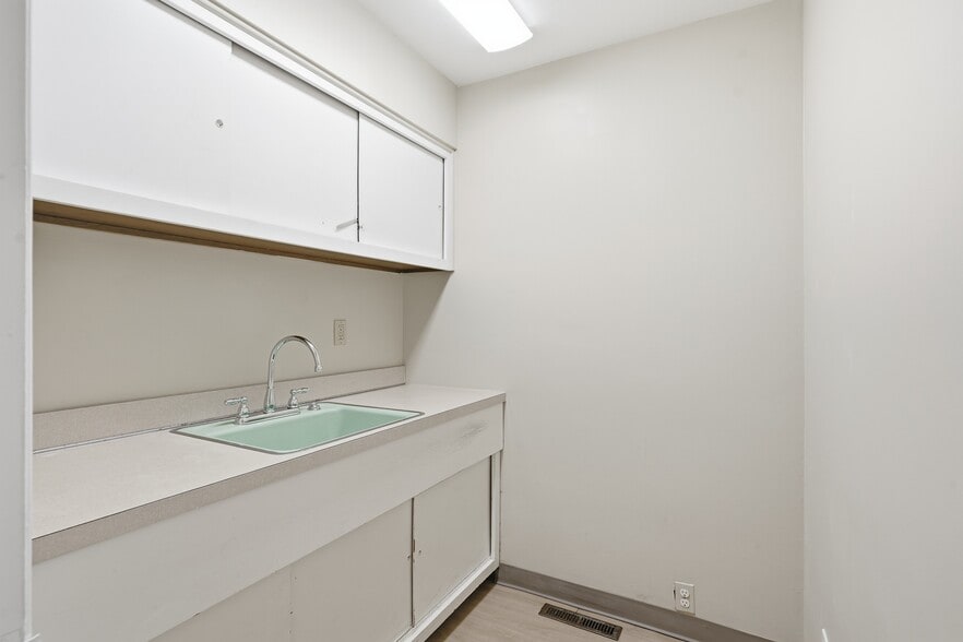 More Photos Of 416 Haddon Ave, Collingswood Medical For Sale