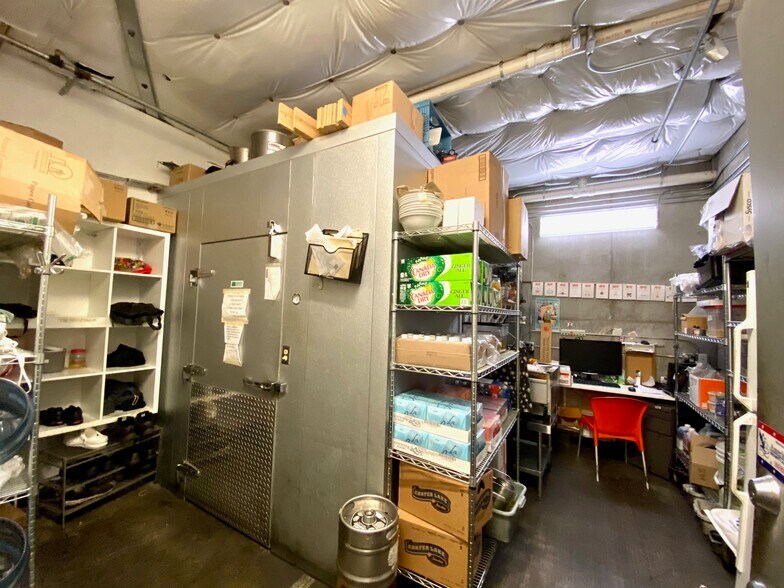 More Photos Of 1200 NW 18th Ave, Portland Apartments For Lease