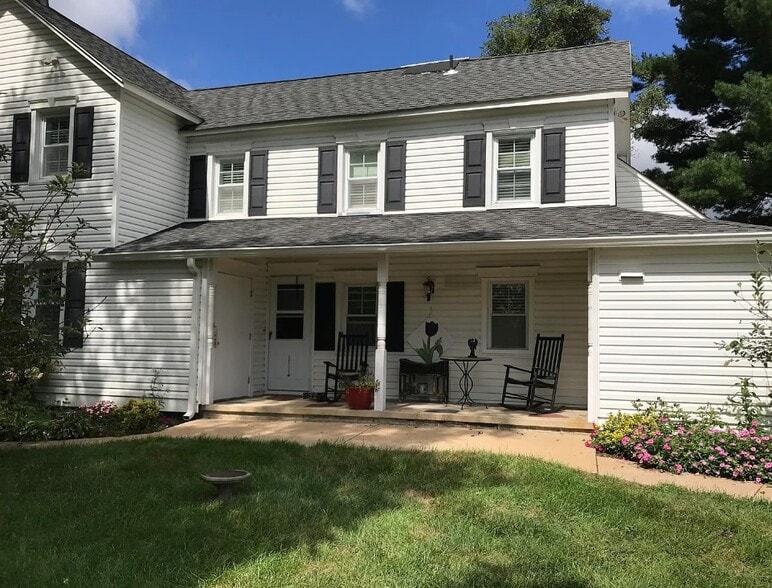 More Photos Of 353 Fairfield Rd, Freehold Warehouse For Sale