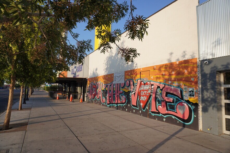 Primary Photo Of 1510 S Main St, Las Vegas Storefront For Lease