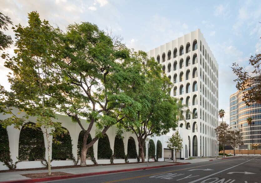 More Photos Of 9720 Wilshire Blvd, Beverly Hills Office For Lease