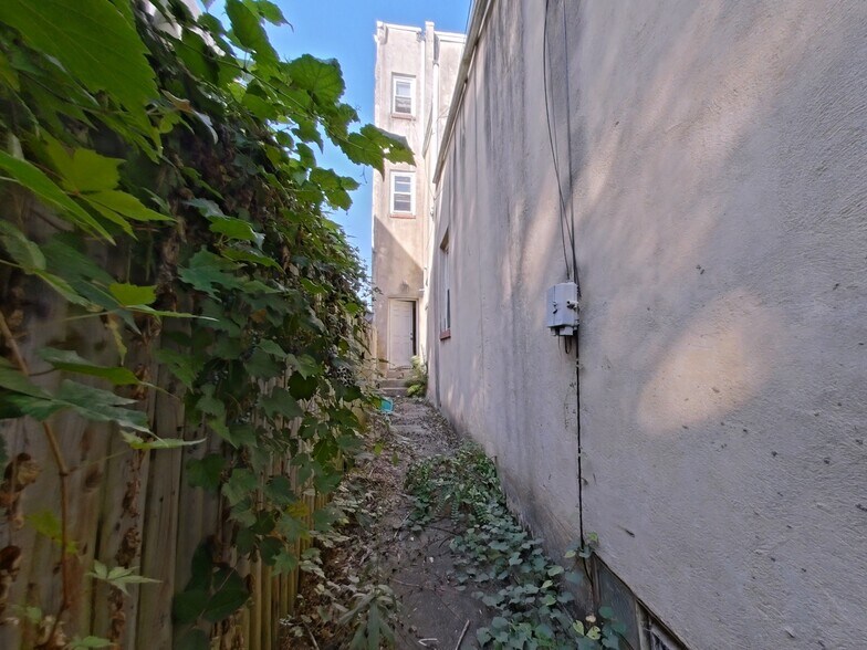 More Photos Of 2041 N 15th St, Philadelphia Apartments For Sale