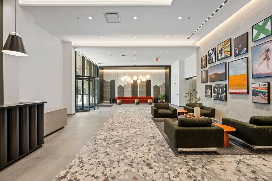 More Photos Of 808 N Cleveland Ave, Chicago Apartments For Lease