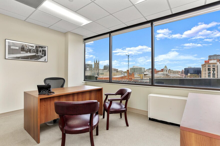 More Photos Of 6 Landmark Sq, Stamford Office For Sale