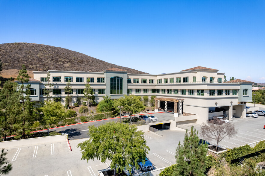 Primary Photo Of 555 Marin St, Thousand Oaks Medical For Sale