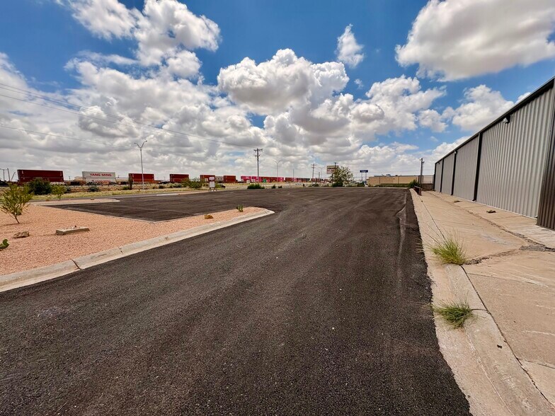 More Photos Of 9930 W Highway 80, Midland Office For Sale