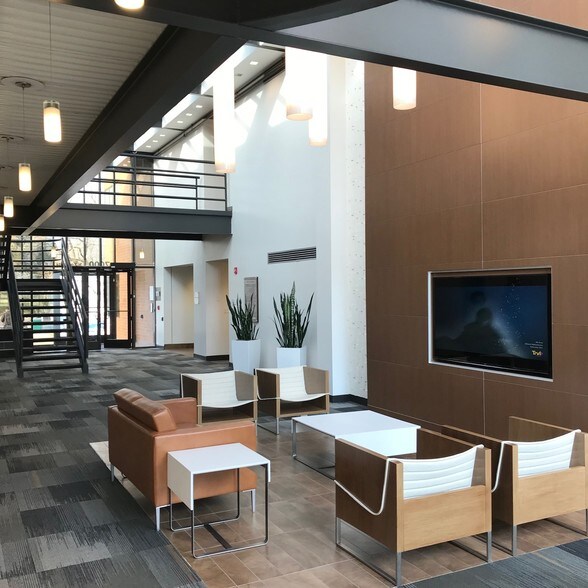 More Photos Of 7000 S Yosemite St, Centennial Office For Sale