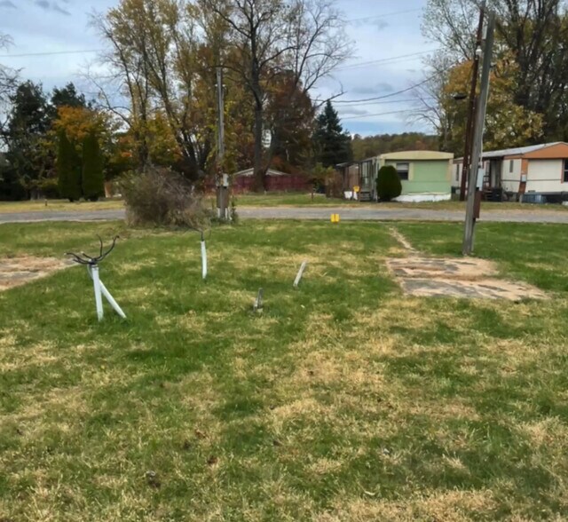 More Photos Of 134 Eugenes Loop, Follansbee Manufactured Housing Mobile Home Park For Sale