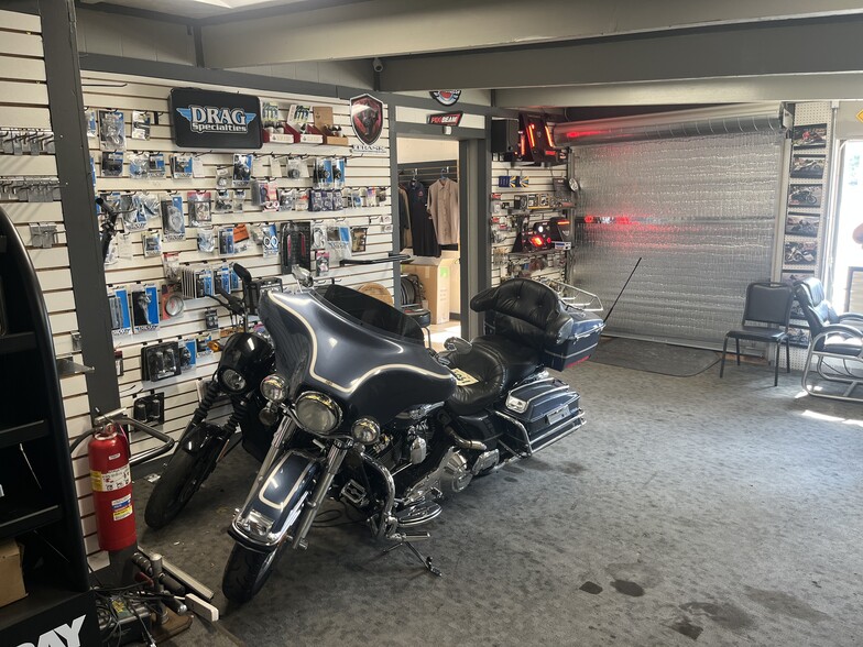 More Photos Of 1800 St Paul Ave, Waukesha Freestanding For Sale