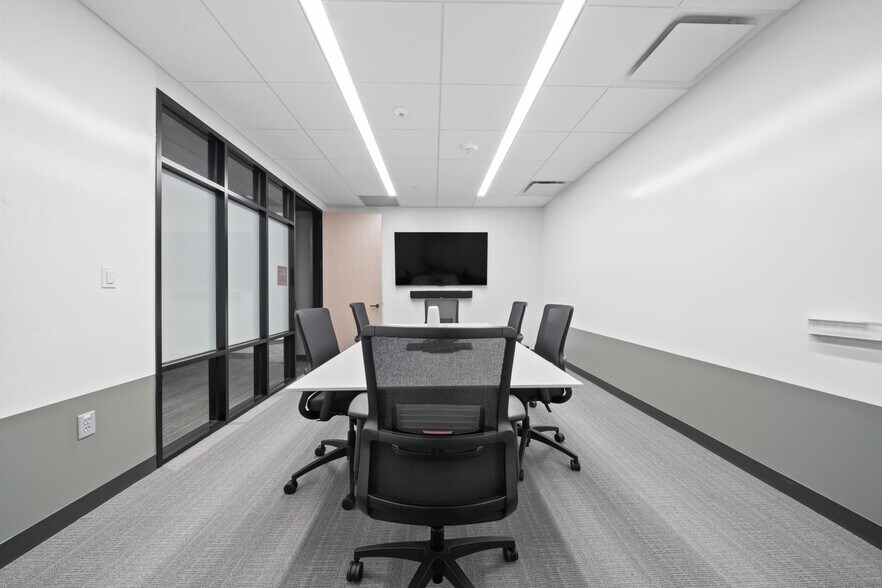 More Photos Of 7620 Guadalupe St, Austin Office For Lease