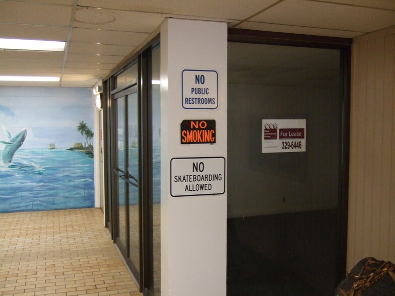 More Photos Of 75-5719 Alii Dr, Kailua Kona General Retail For Sale