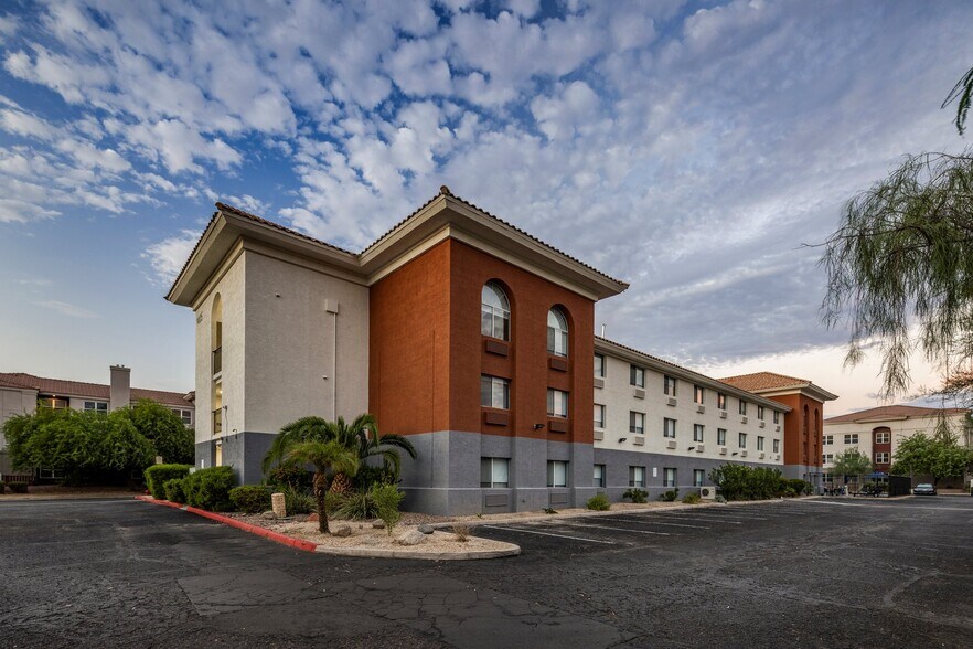 More Photos Of 1405 S Westwood, Mesa Hotel For Sale