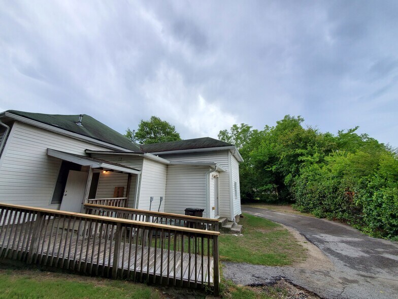 More Photos Of 309 Macon St, McDonough Office Residential For Lease