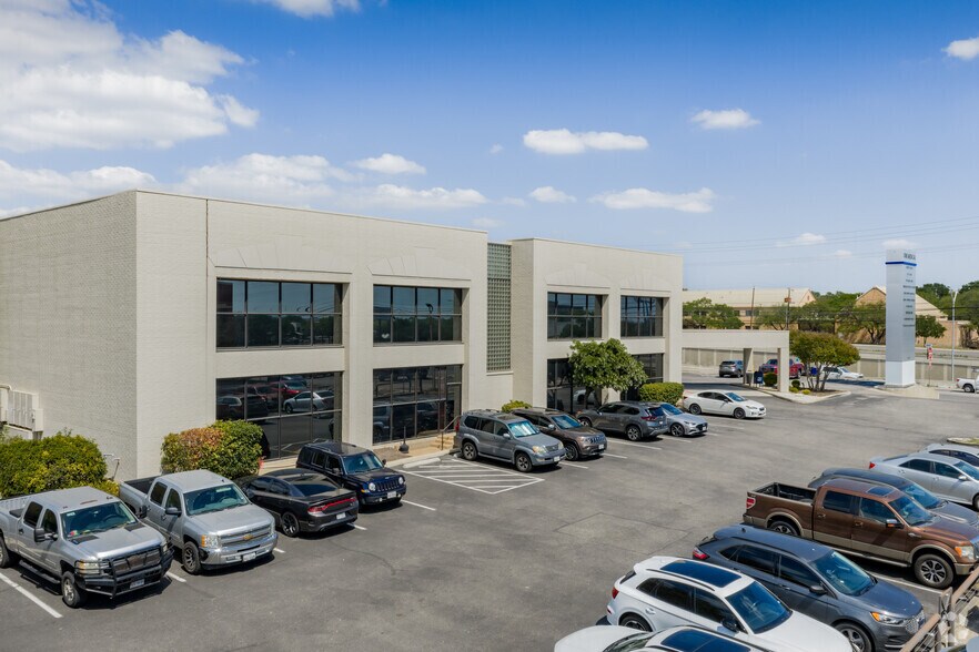 More Photos Of 14615 San Pedro Ave, San Antonio Medical For Lease
