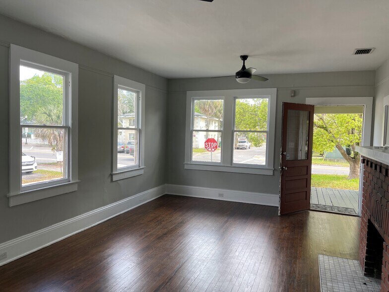 More Photos Of 2795 Park St, Jacksonville Medical For Lease