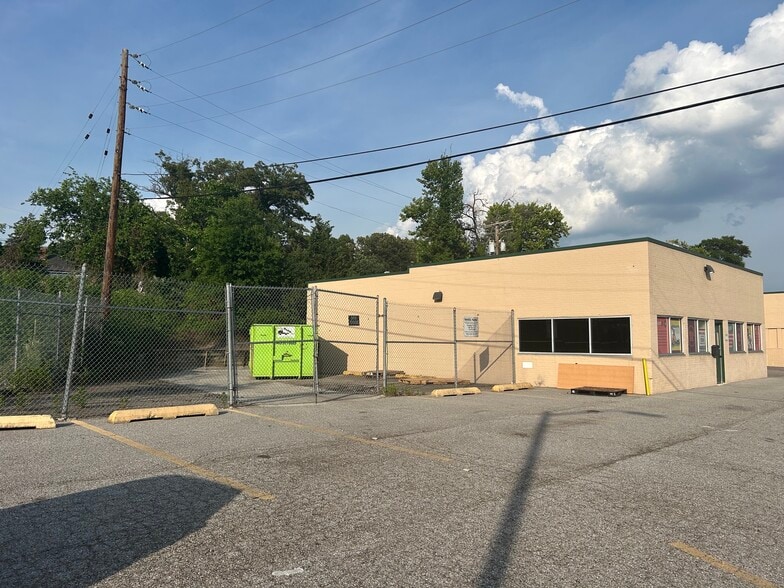 More Photos Of 918-948 W Patapsco Ave, Baltimore Warehouse For Lease