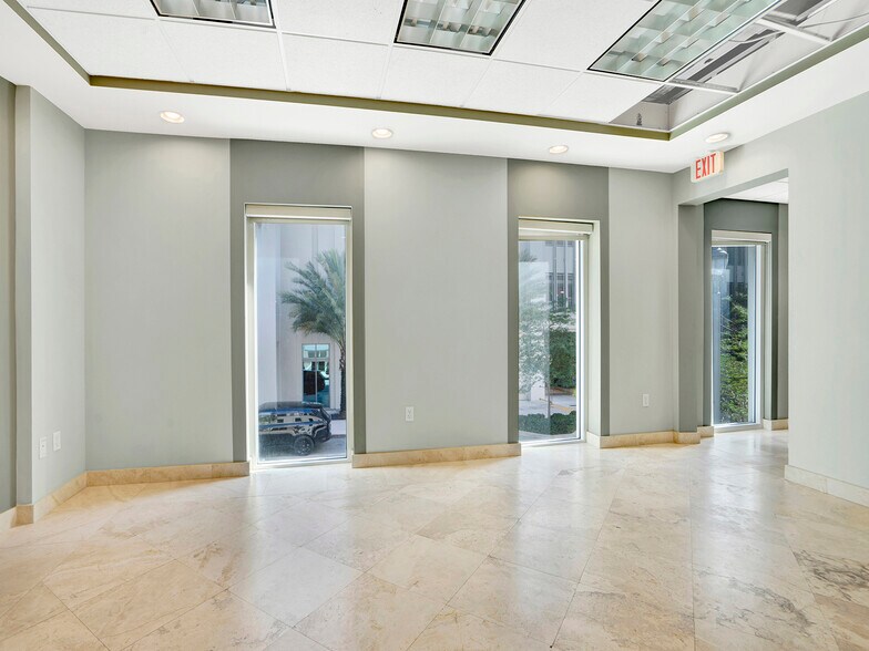 More Photos Of 4070-4090 Laguna St, Coral Gables Medical For Sale