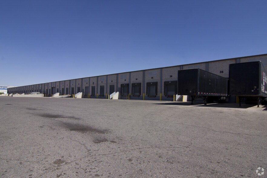 More Photos Of 12160 Rojas Dr, El Paso Warehouse For Lease
