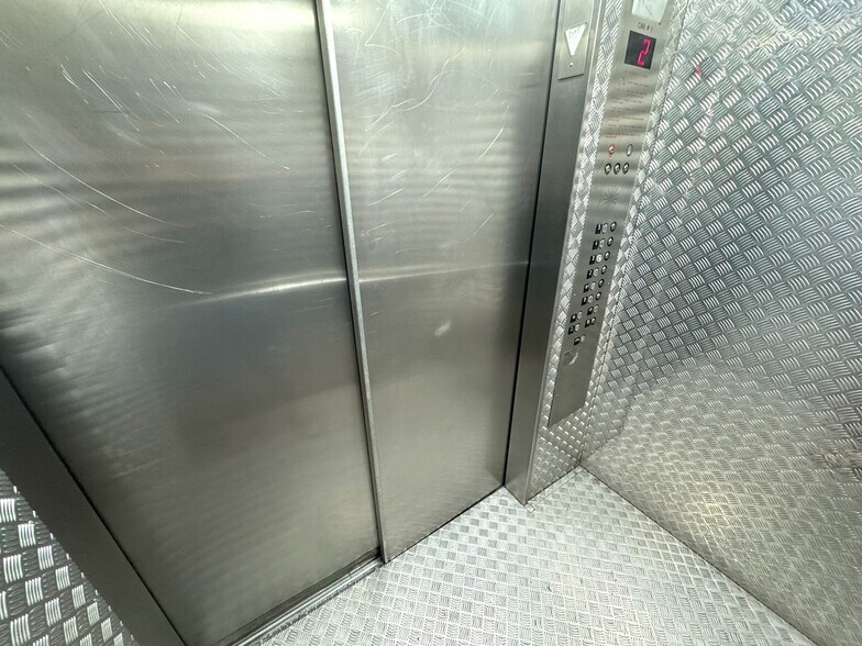 More Photos Of 731-733 S Spring St, Los Angeles Loft Creative Space For Lease