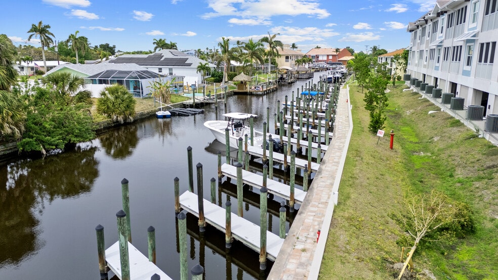 More Photos Of 5126 Coronado Pky, Cape Coral Apartments For Sale