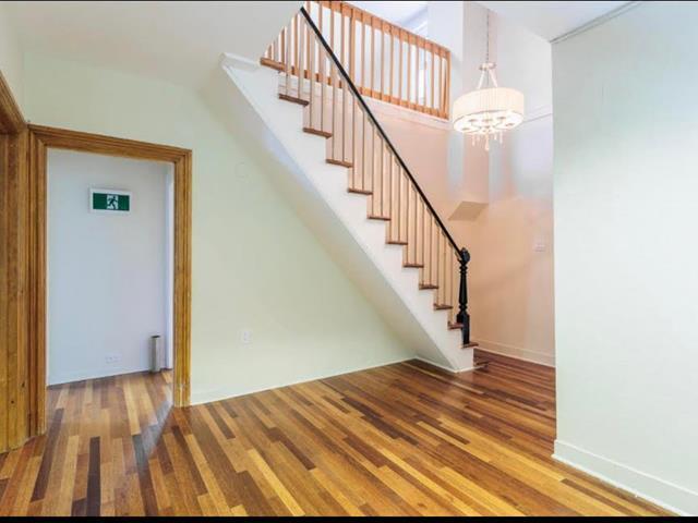 More Photos Of 133 Rue De Notre-Dame-De-L'île, Gatineau Restaurant For Lease