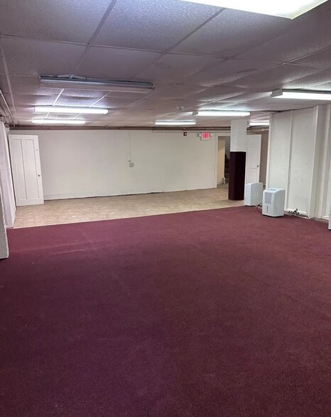 More Photos Of 153 S 1st St, Fulton Religious Facility For Lease