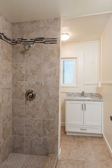 More Photos Of 811 Davis St, Santa Rosa Apartments For Sale
