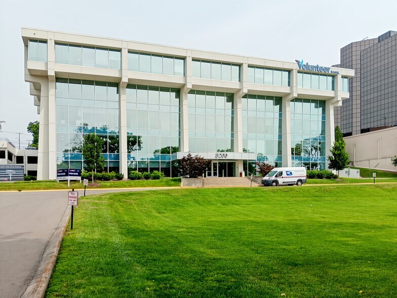 More Photos Of 3200 West End Ave, Nashville Coworking Space
