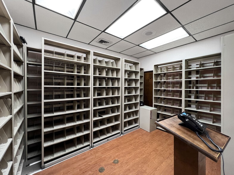 More Photos Of 119 W Lowman St, Mullins Medical For Sale