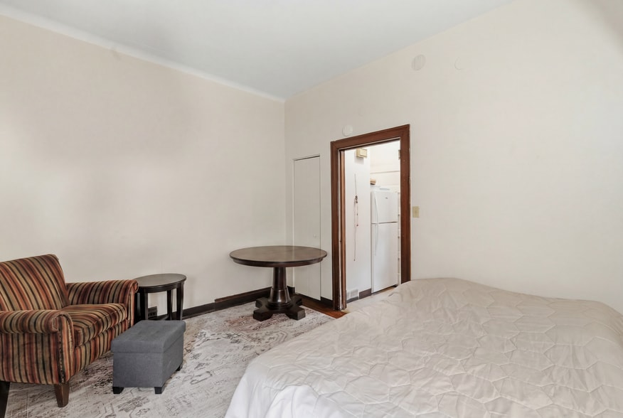 More Photos Of 215 S Braddock Ave, Pittsburgh Apartments For Sale