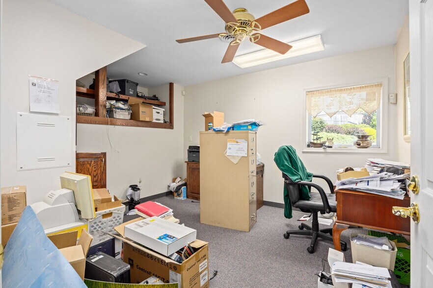 More Photos Of 294 Lee Hwy, Verona General Retail For Lease