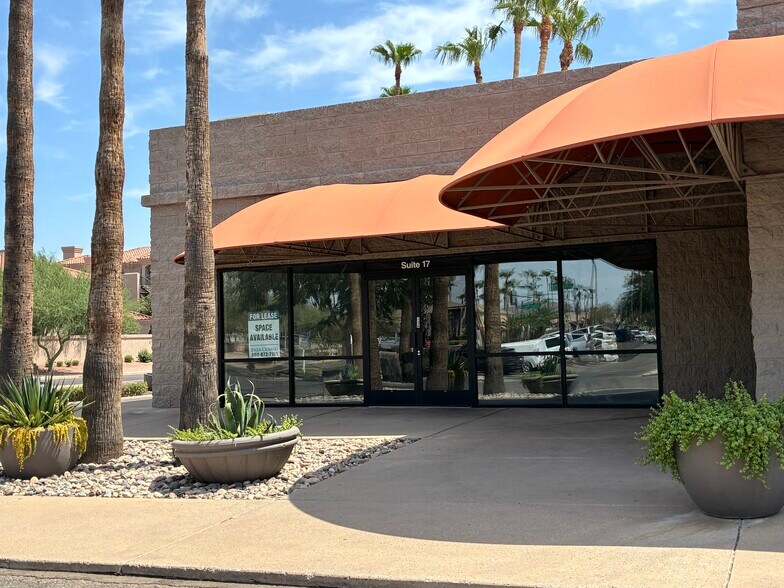 More Photos Of 1107 E Bell Rd, Phoenix Unknown For Lease