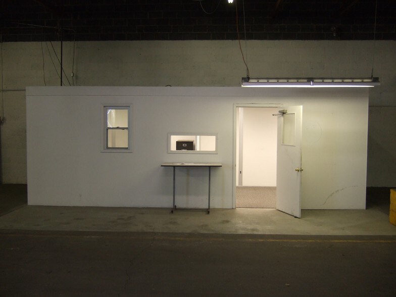 More Photos Of 7215 SW Topeka Blvd., Bldg. 2703, Topeka, KS 66619, Topeka Warehouse For Lease