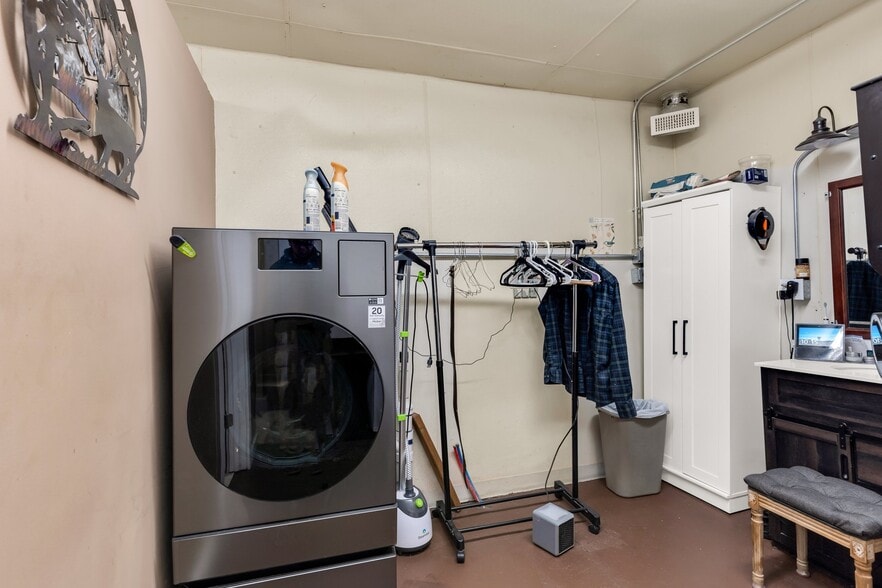 More Photos Of 708 Fremont St, Penrose Freestanding For Sale