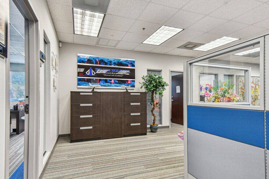 More Photos Of 13095-13099 N Telecom Pky, Tampa Medical For Sale