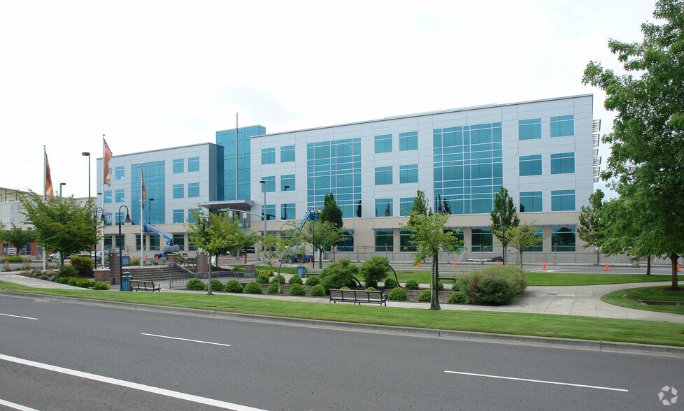 More Photos Of 9600 NE Cascades Pky, Portland Office For Lease