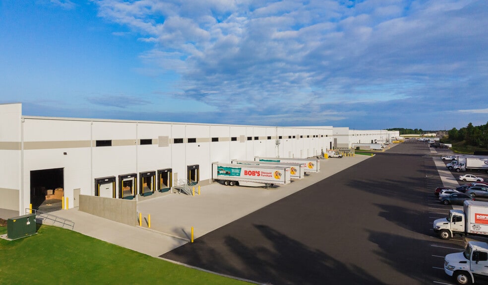 More Photos Of 3940 US Highway 421 N, Wilmington Unknown For Lease