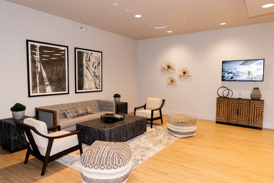 More Photos Of 1098 Lincoln Ave, San Jose Loft Creative Space For Sale