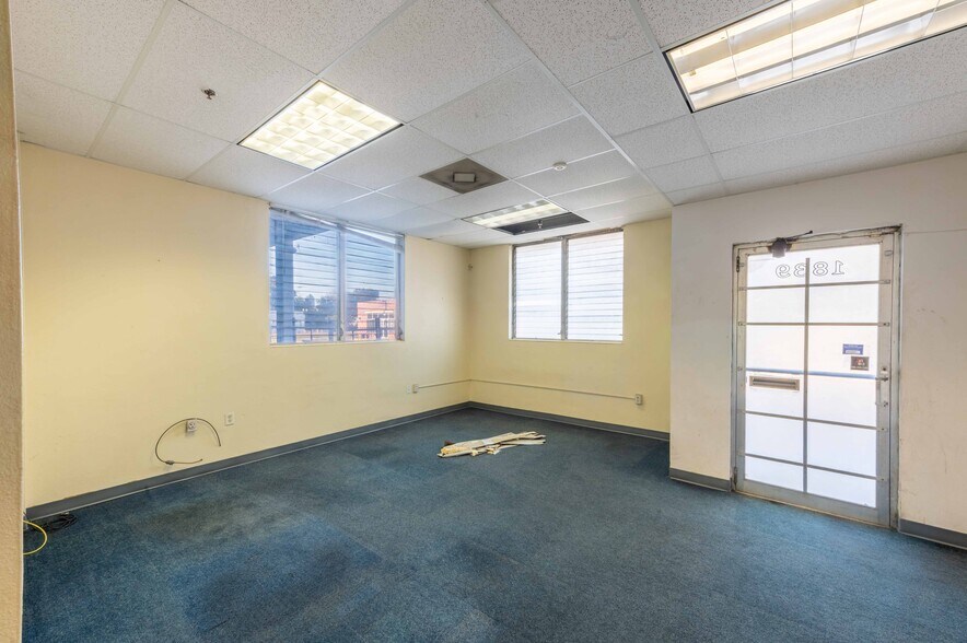 More Photos Of 1839 Ionia St, Jacksonville Warehouse For Lease