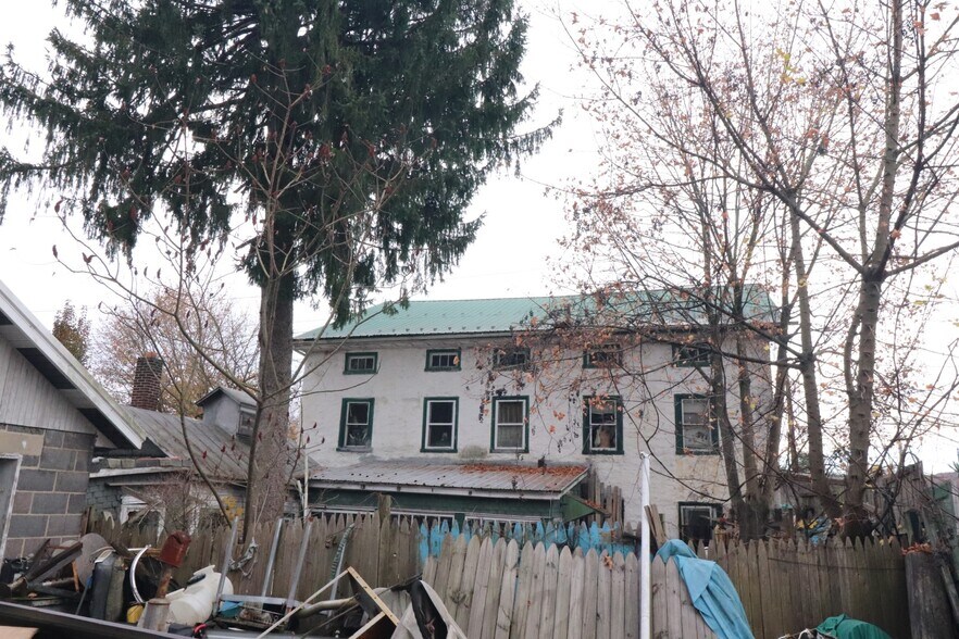 More Photos Of 200 Hughes St, New Ringgold Specialty For Sale