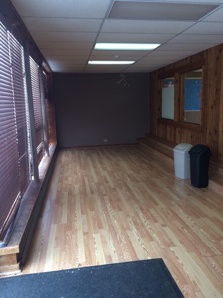 More Photos Of 1344 W Jackson St, Painesville Office For Sale