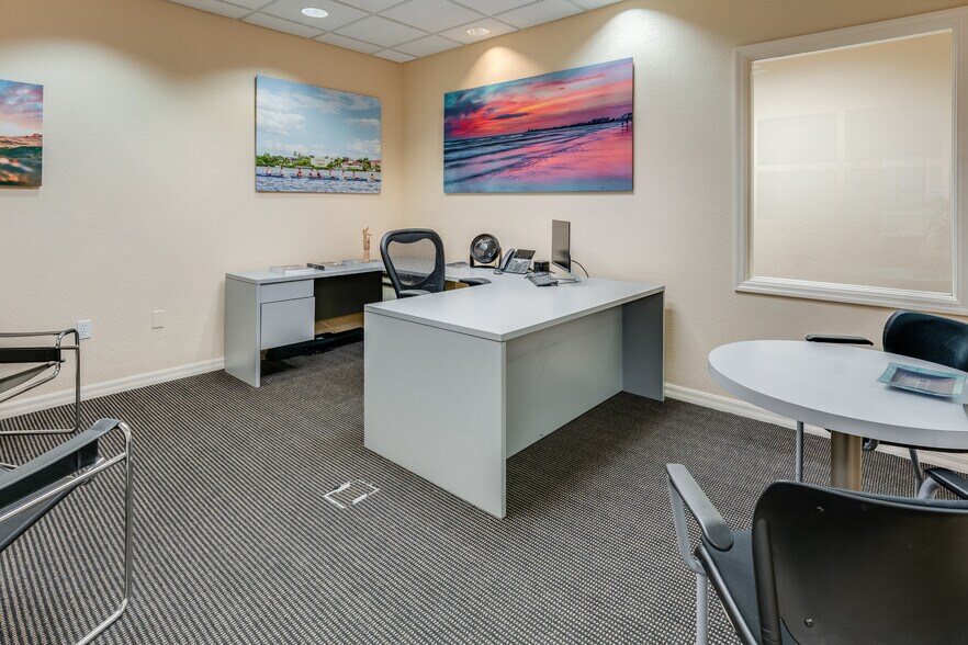 More Photos Of 8660 S Tamiami Trl, Sarasota Office For Sale