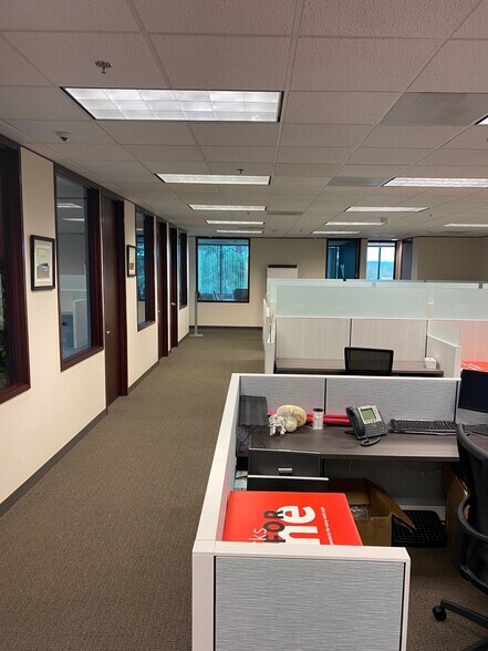 More Photos Of 12909 SW 68th Pky, Tigard Office Residential For Lease
