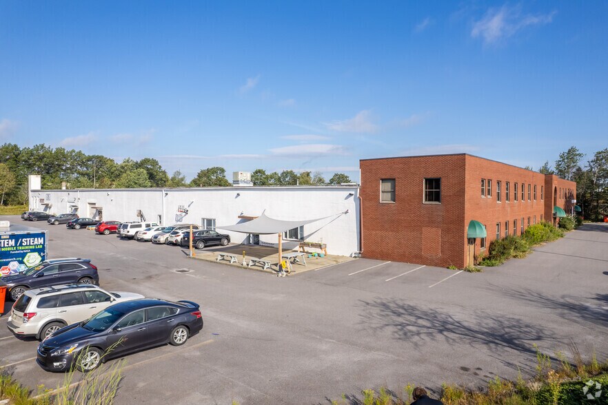 More Photos Of 600 S Poplar St, Hazleton Service For Sale