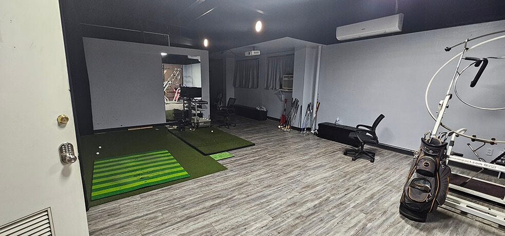 More Photos Of 2836 W 8th St, Los Angeles Office Residential For Sale