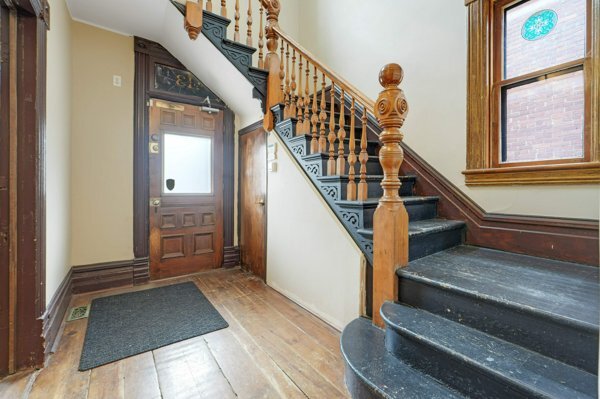 More Photos Of 113 Murray St, Ottawa Office For Sale